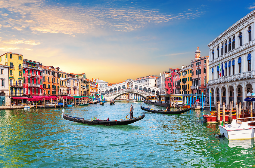 shutterstock_2084550646 1